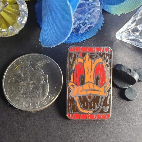 Disney Donald Duck Trading Pin Hidden Mickey Brooch Lapel Pin Jewelry Badge - Picture 2 of 5